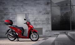 Bảng giá xe máy Honda mới nhất tháng 2/2020: SH 2019 - 2020 đội giá chưa từng có, người tiêu dùng bức xúc