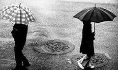 Em là gì trong cuộc đời anh?