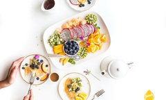 Thời kỳ mãn kinh nên uống thuốc gì?