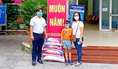 Cháu bé 10 tuổi viết thư xin mẹ  "đập heo đất " để ủng hộ người nghèo