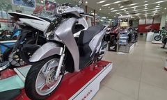 Bảng giá xe máy Honda mới nhất tháng 6/2020: Air Blade 2020 cao hơn giá đề xuất tới 1-3 triệu đồng