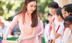 Huỳnh Vy khánh thành cầu, trao học bổng cho học sinh ở quê nhà Đồng Tháp