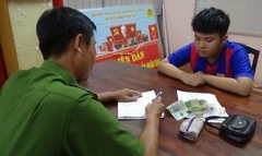 Nhặt được tiền triệu, học sinh lớp 5 đem giao nộp cho Công an