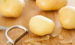 Bí quyết quyét sạch đốm đen, vết mụn tại nhà bằng mặt nạ khoai tây