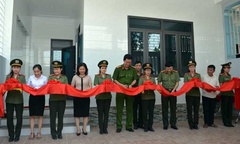 Bàn giao nhà tình nghĩa cho cán bộ Công an có hoàn cảnh khó khăn
