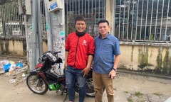Nhặt được điện thoại Vertu cả trăm triệu đồng, nam tài xế tìm trả người đánh mất