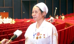 Từ bỏ cuộc sống an nhà, cô giáo mầm non tình nguyện đến chăm sóc cho các bệnh nhân phong