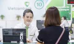 Vietcombank tiếp tục giảm lãi suất tiền vay hỗ trợ khách hàng bị ảnh hưởng bởi đại dịch Covid-19