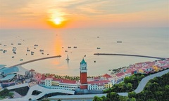 Thị trấn Địa Trung Hải Phú Quốc – Sàn diễn xa xỉ của thời trang và kiến trúc