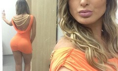 Bồ cũ Ronaldo quyết soán ngôi bom sex của Larissa Riquelme