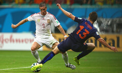 Video pha bỏ lỡ  "kinh điển " của Torres trận gặp Hà Lan