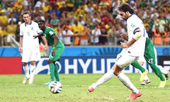 Clip: Hy Lạp bất ngờ hạ gục Bờ Biển Ngà của Drogba