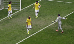 Brazil 0-3 Hà Lan: Brazil lại thua tan nát trên sân nhà