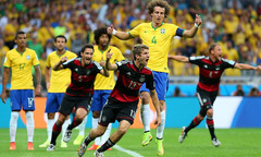 Clip: Kroos, Schurrle rực sáng, ĐT Đức  "tàn sát " Brazil 7-1