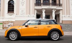 Mini Cooper và Cooper S phá cách giá 1,5 tỷ 
