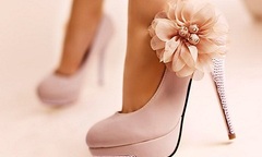 Tại sao phụ nữ dành tình yêu bất diệt cho giày cao gót?