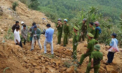 Điều tra vụ sập hầm, 2 phu vàng bị vùi lấp