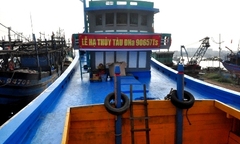 Tàu cá mới thay thế tàu bị Trung Quốc đâm chìm trở lại Hoàng Sa