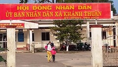 Lãnh đạo xã nợ tiền nhậu, chủ quán dọa đốt trụ sở