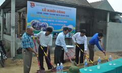 Xây dựng bến đò ngang cho học sinh vùng lũ ở Quảng Bình