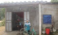 Tương lai mịt mờ của cậu bé 14 tuổi mất cả bố lẫn mẹ