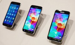 Điện thoại xách tay đua nhau giảm giá trước Tết Nguyên đán 2015