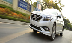 Hyundai giảm giá Sonata xuống còn dưới 1 tỷ đồng