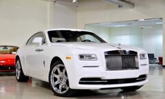Cô bé 14 tuổi được bố tặng siêu xe Rolls-Royce Wraith