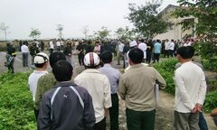 Cảnh sát 113 giải cứu 5 cán bộ quản lý đô thị bị nhốt