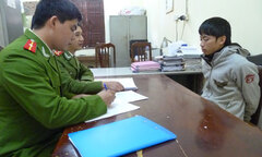 Đổ thuốc diệt cỏ vào bể nước sinh hoạt để trả thù tình địch