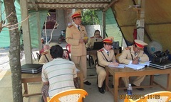 Công an tỉnh Quảng Bình tổng kiểm soát xe khách sau Tết