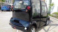 Ô tô điện giá chưa tới 50 triệu  "tung hoành " đường phố Sài Gòn