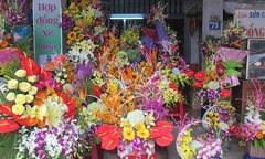  Thị trường quà tặng 8/3: Hoa tươi vẫn chiếm ưu thế