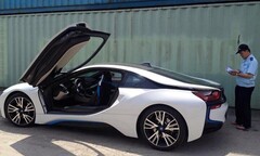 Giải mã cơn sốt siêu xe giá rẻ BMW i8 ở Việt Nam