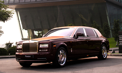 Rolls-Royce Phantom Lửa thiêng 50 tỷ  "náo loạn " đường phố HN