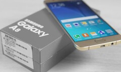 4 smartphone thiết kế đẹp sẽ bán ra trong tháng 8