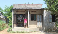 “Bố không có, mẹ không còn, chúng con khổ lắm”