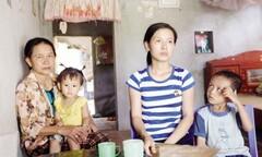 Bố sẵn sàng làm phụ hồ suốt đời để được nghe con nói