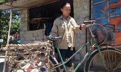 Đắng lòng người phụ nữ một mình bươn chải nuôi chồng con và cháu bệnh tật