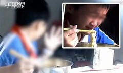 Ông nội cắn cháu trai để phạt tội rửa bát chậm, dư luận Trung Quốc phẫn nộ khi biết sự thật phía sau
