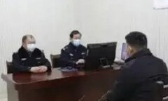 Đến đồn cảnh sát báo án, người đàn ông  "ngã ngửa " khi biết mình đang bị truy nã