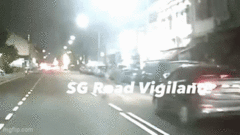 Video: Đang đi bộ qua đường, đôi nam nữ bất ngờ bị ô tô hất bay lên không trung