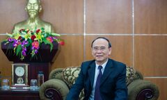 Tích cực trong tham gia xây dựng và hoàn thiện Nhà nước pháp quyền xã hội chủ nghĩa Việt Nam