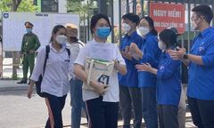 Sáng nay (19/6), hơn 106.000 thí sinh Hà Nội thi môn Toán vào lớp 10