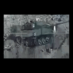 Video: Xe tăng Ukraine phát nổ sau đòn tấn công của UAV “sát thủ trên không” Nga
