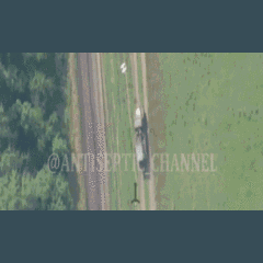 Clip: Kíp pháo Ukraine sống sót sau đòn tấn công trực diện của UAV cảm tử Lancet