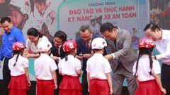 Chương trình tặng 2 triệu mũ bảo hiểm cho học sinh lớp 1 với chủ đề “Giữ trọn ước mơ”.