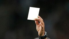 Thẻ trắng trong bóng đá là gì? Sự thú vị về thẻ trắng trong bóng đá