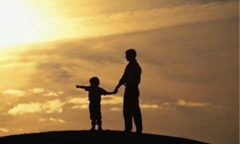 Một đời vất vả cha không ngại, chỉ mong phương xa con đủ đầy