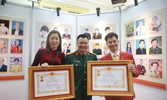Xuân Bắc cùng nhiều nghệ sĩ nhận danh hiệu NSND